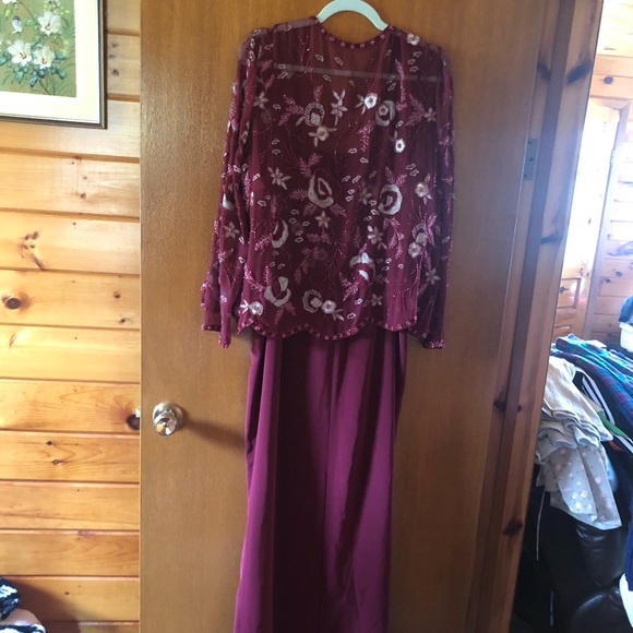 Mother of the Bride/Formal Dress with Beaded Jacket - Picture 4 of 8